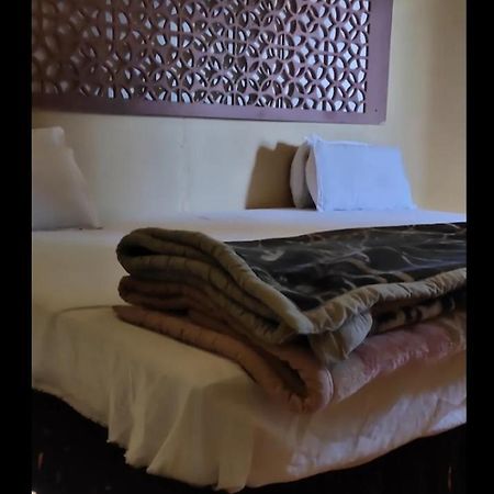 Hotel Malhotra Palace Удджайн Екстер'єр фото