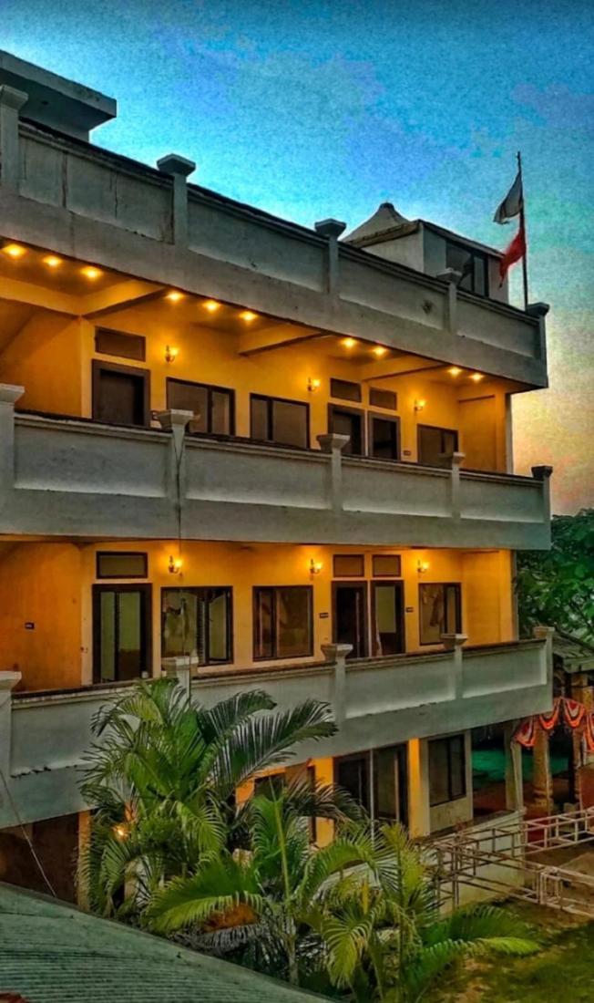 Hotel Malhotra Palace Удджайн Екстер'єр фото